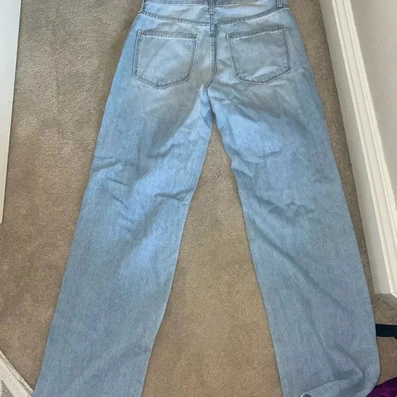 Vintage straight jeans never worn! Tags still on. 100% cotton. - Picture 5 of 7